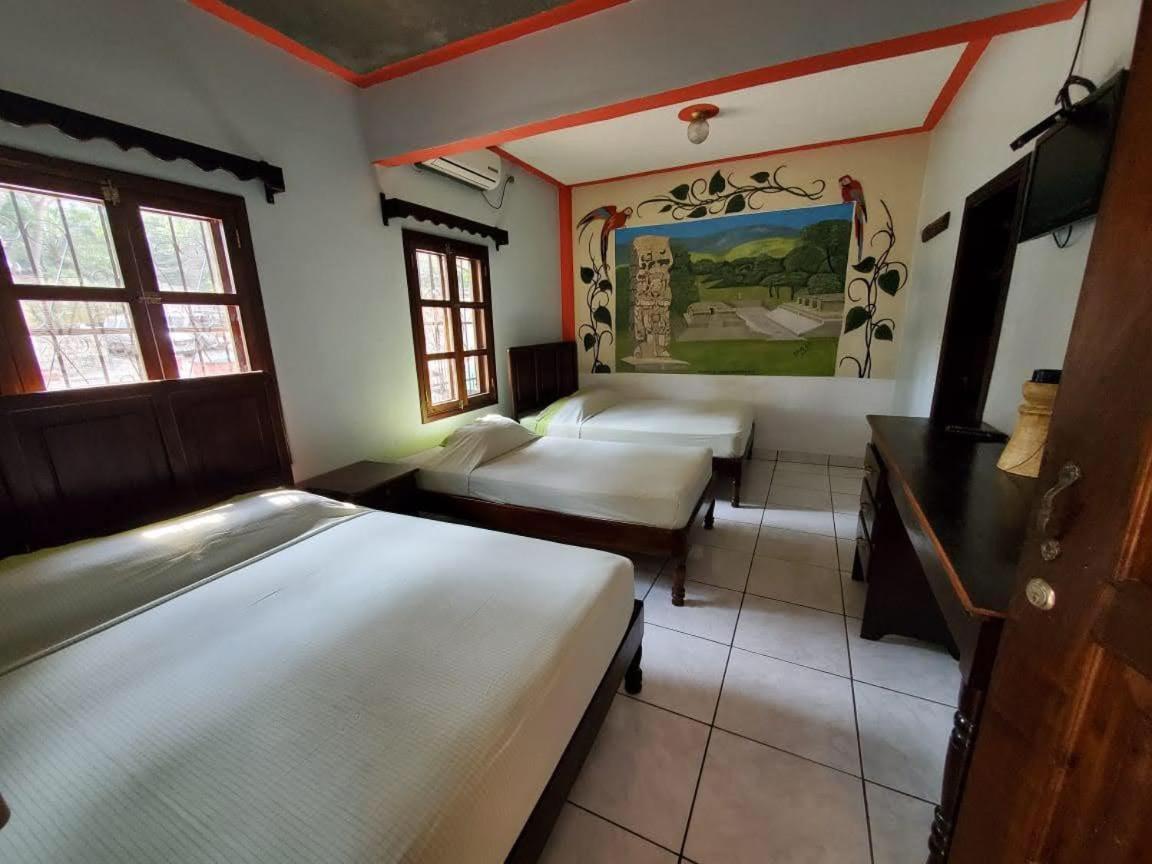 Hotel & Hostal Yaxkin Copán Esterno foto