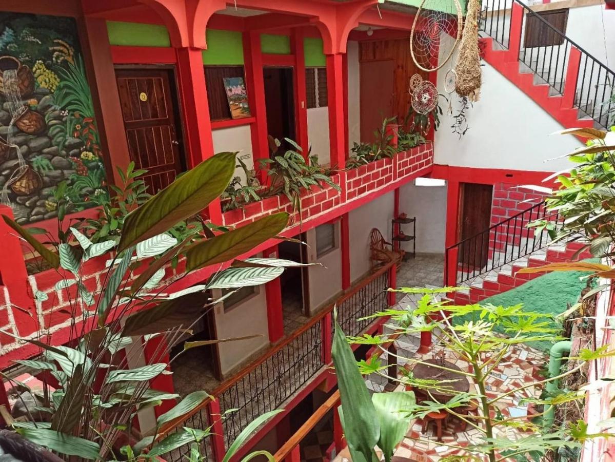 Hotel & Hostal Yaxkin Copán Esterno foto